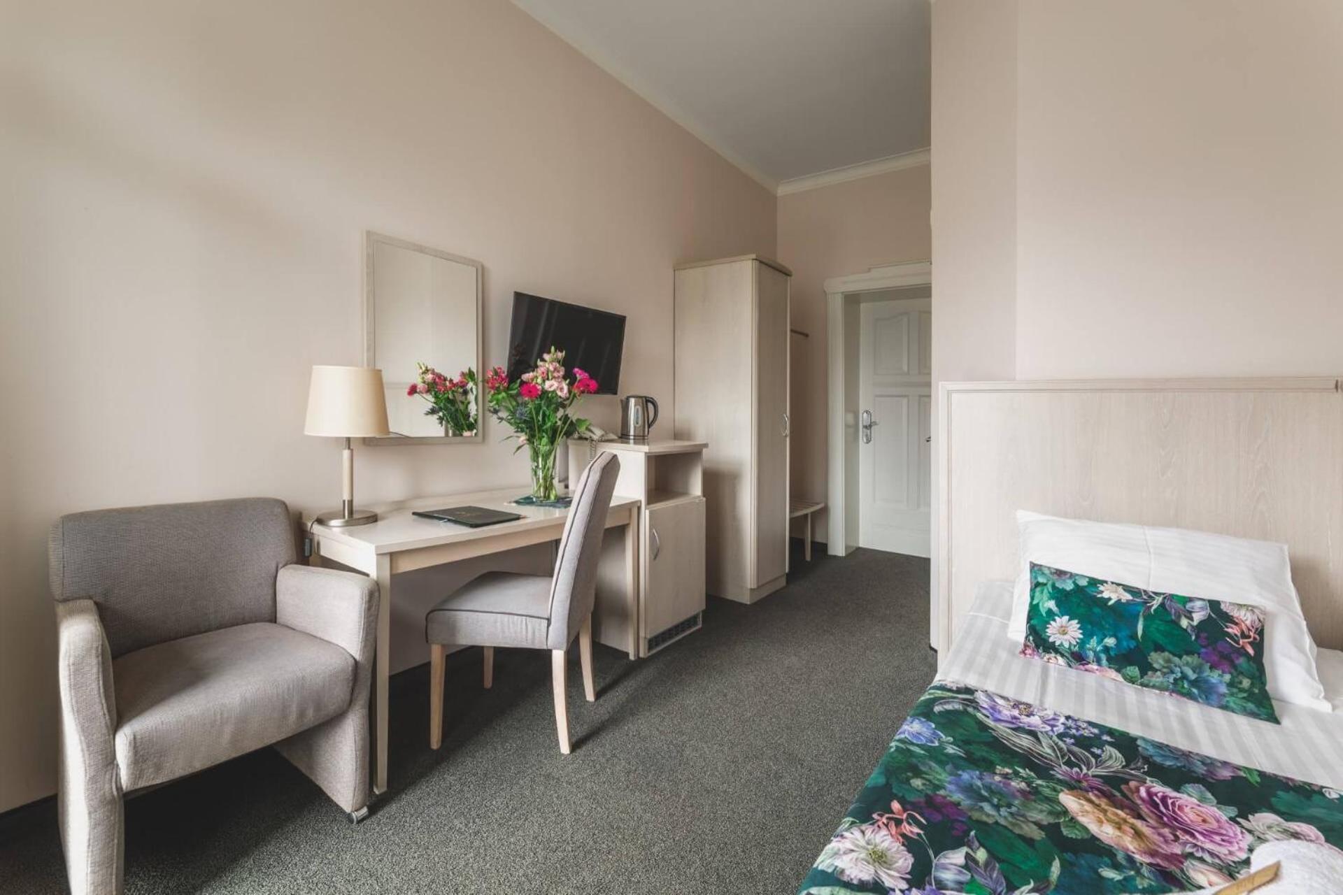 Hotel Amalia Kudowa-Zdroj Dış mekan fotoğraf